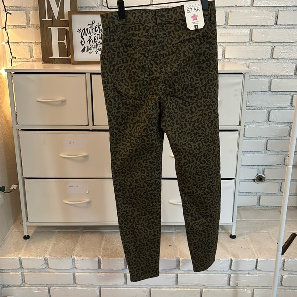NWT Vanilla Star Cheetah Print Women’s High Rise Pull-On Jegging - Picture 8 of 8